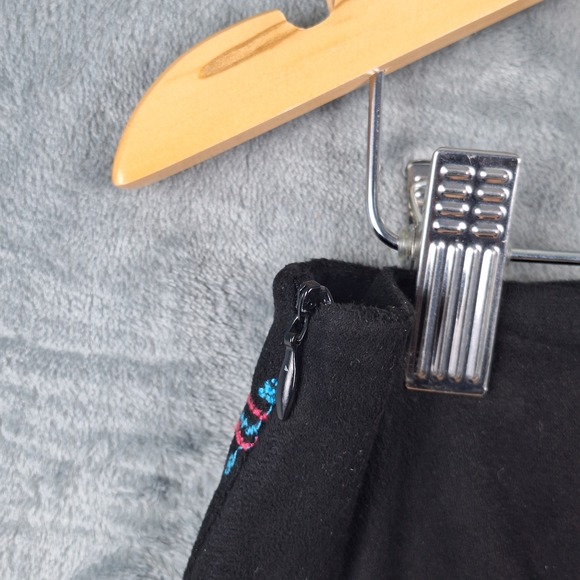 Womens Skirt Large Black Embroidered Boho Western Indie Floral Hippie Faux Suede - Picture 6 of 8